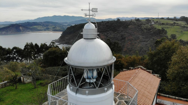 Faro de Tazones