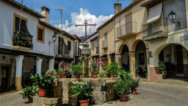 Fuente y Plazuela de los 3 chorros