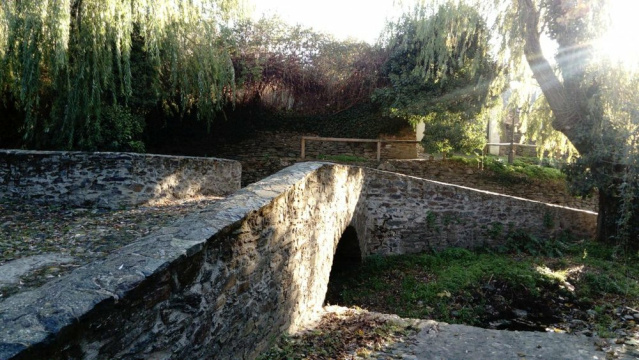 Puente de acceso a la antigua Tenería